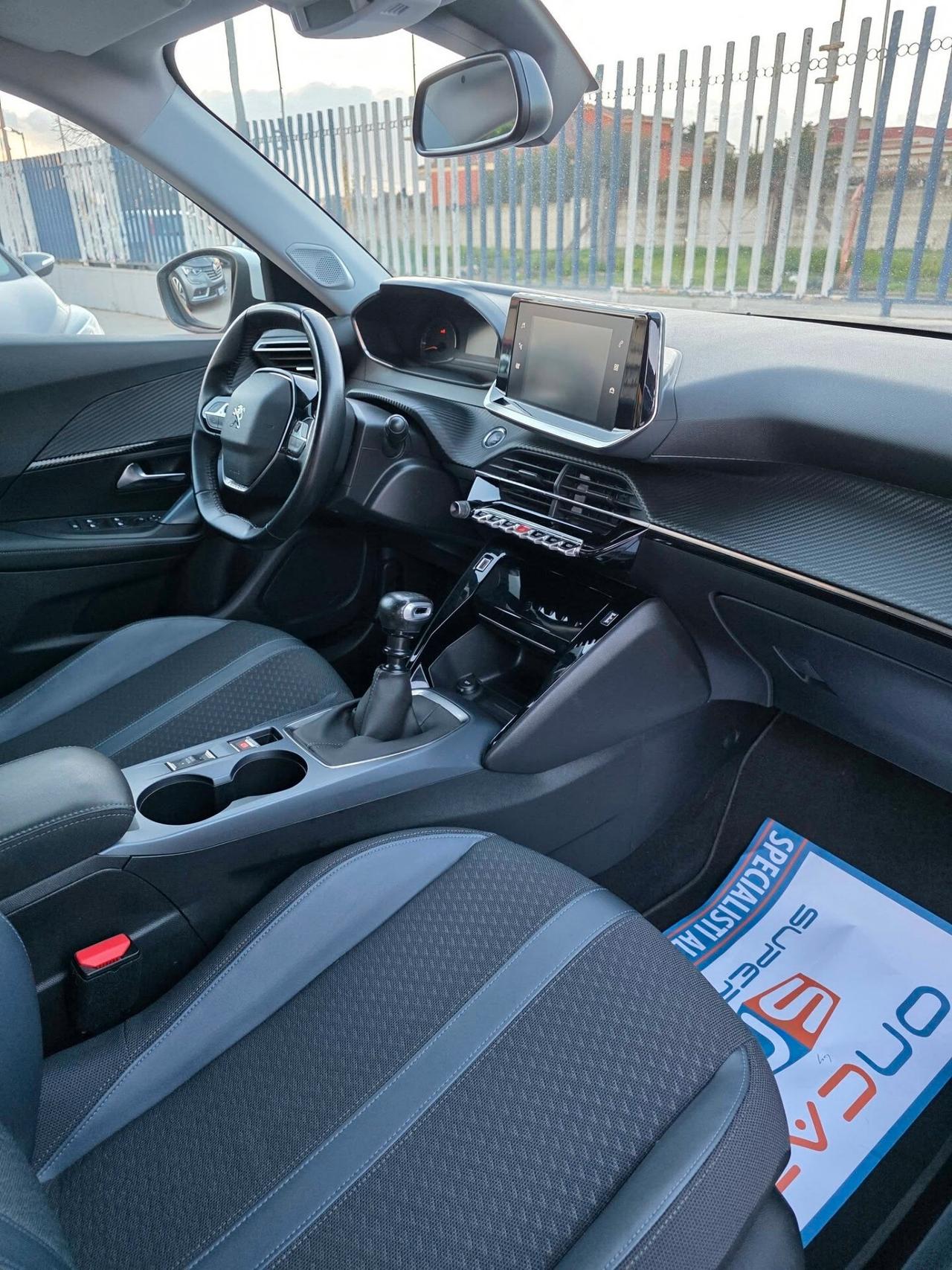 Peugeot 2008 1.5 BlueHDi 102 CV Allure Navi Pack con 87.000 Chilometri