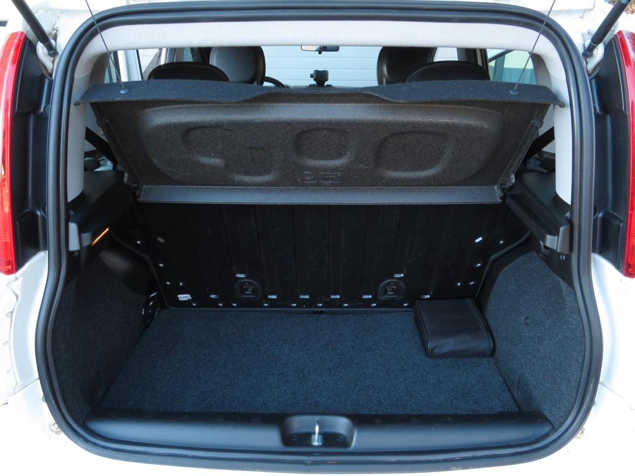 Fiat Panda 1.2 Easy Gpl 69cv. bluetooth/sensori/fendi