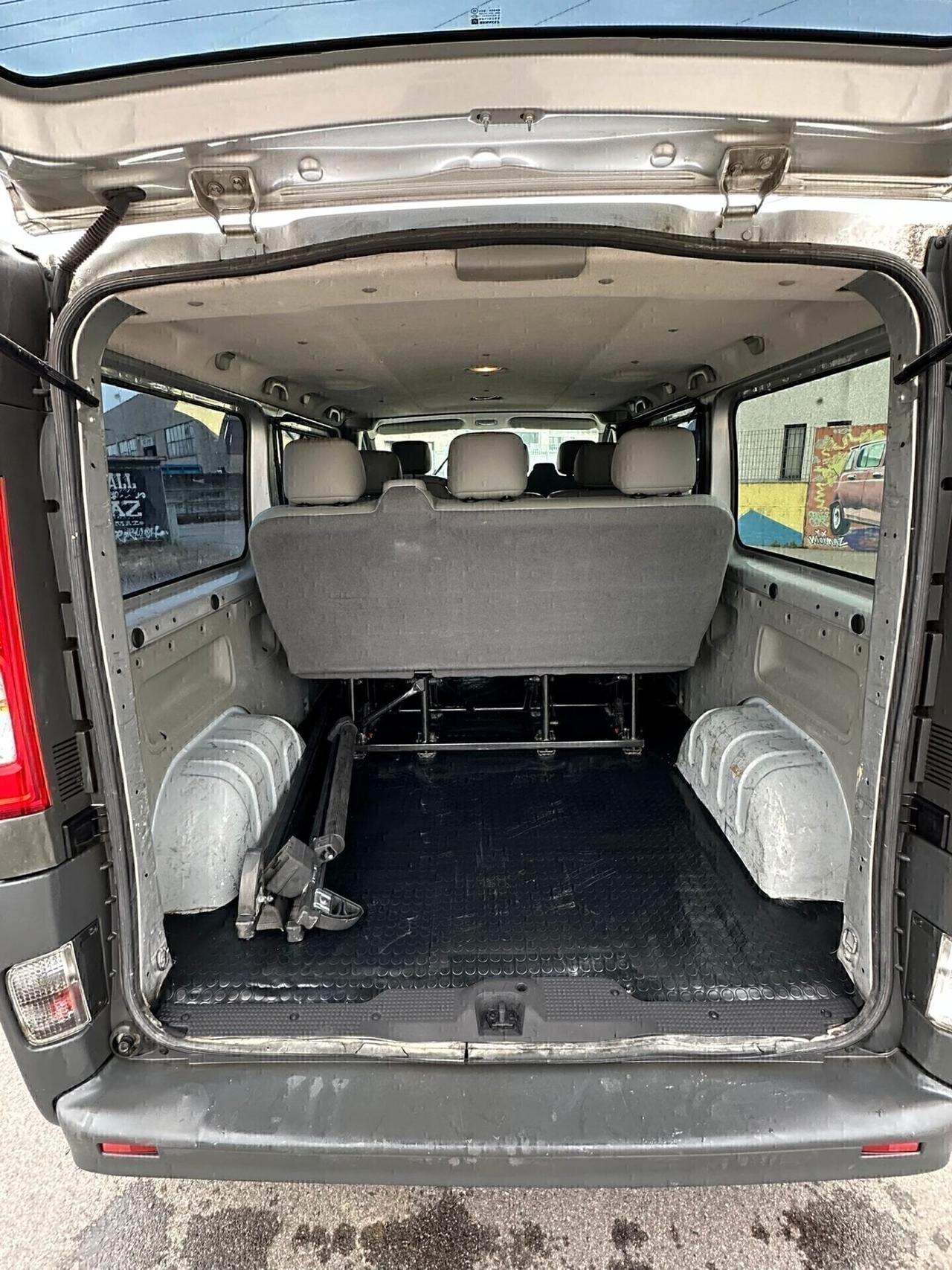 NISSAN PRIMASTAR CON 6 POSTI SUPER PREZZO!