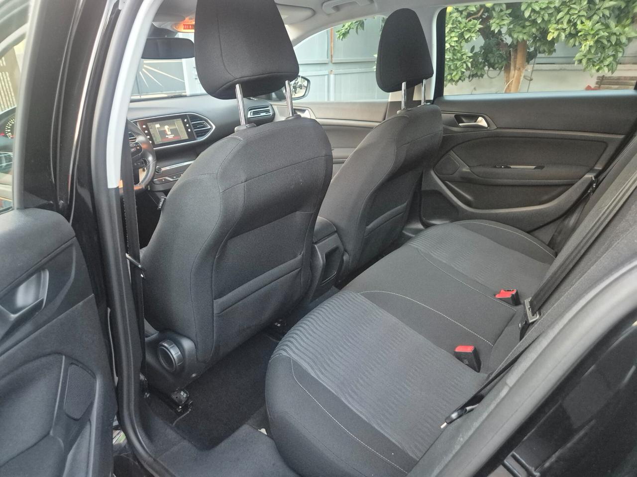 Peugeot 308 1.6 e-HDi 115 CV Stop&Start Active