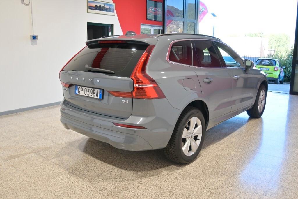 VOLVO XC60 2.0D 197CV B4 (D) AUTOMATIC CORE ( FARI LED - COCKPIT - CRUISE - NAVI - PDC - TELECAMERA POST. - CERCHI 18 )