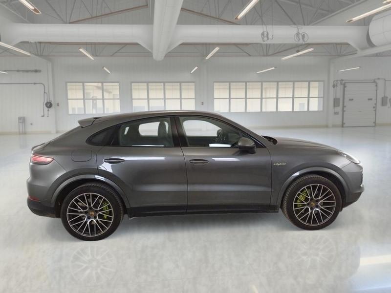 PORSCHE CAYENNE 3.0 V6 E-Hybrid Autom. COUPE