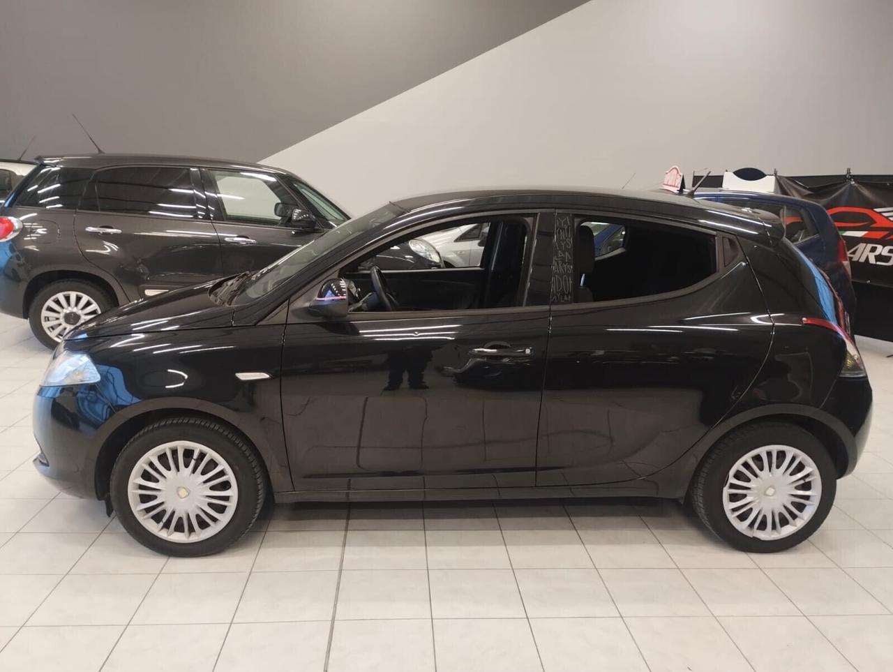 Lancia Ypsilon 1.2 69 CV 5 porte S&S Elefantino KM 136.000