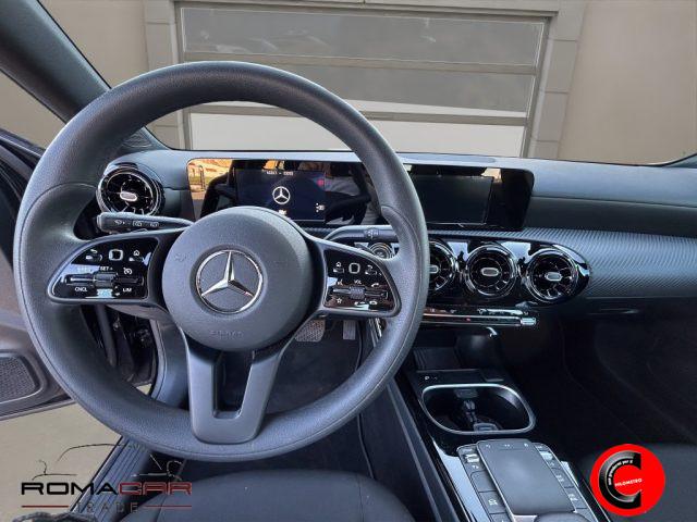 MERCEDES-BENZ A 250 e hybrid EQ Business