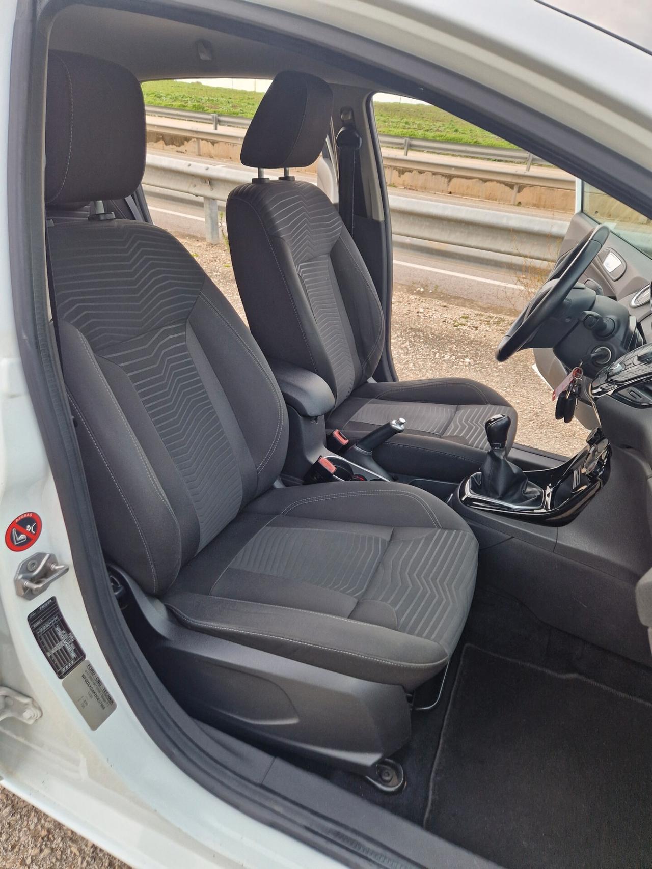 Ford Fiesta 1.4 5p. Bz.- GPL Titanium