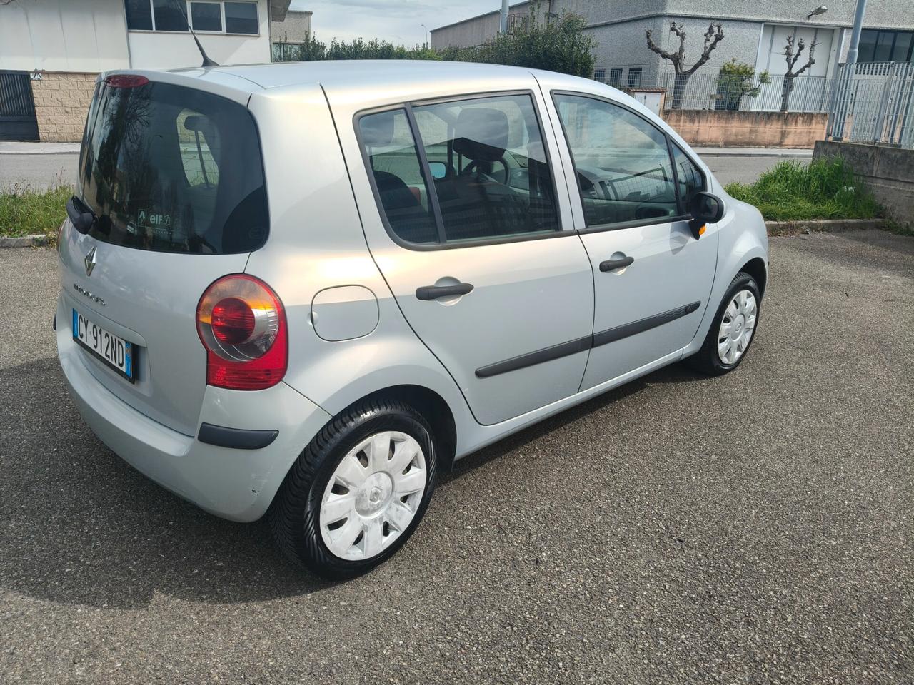 Renault Modus 1.2 benzina PER NEOPATENTATI