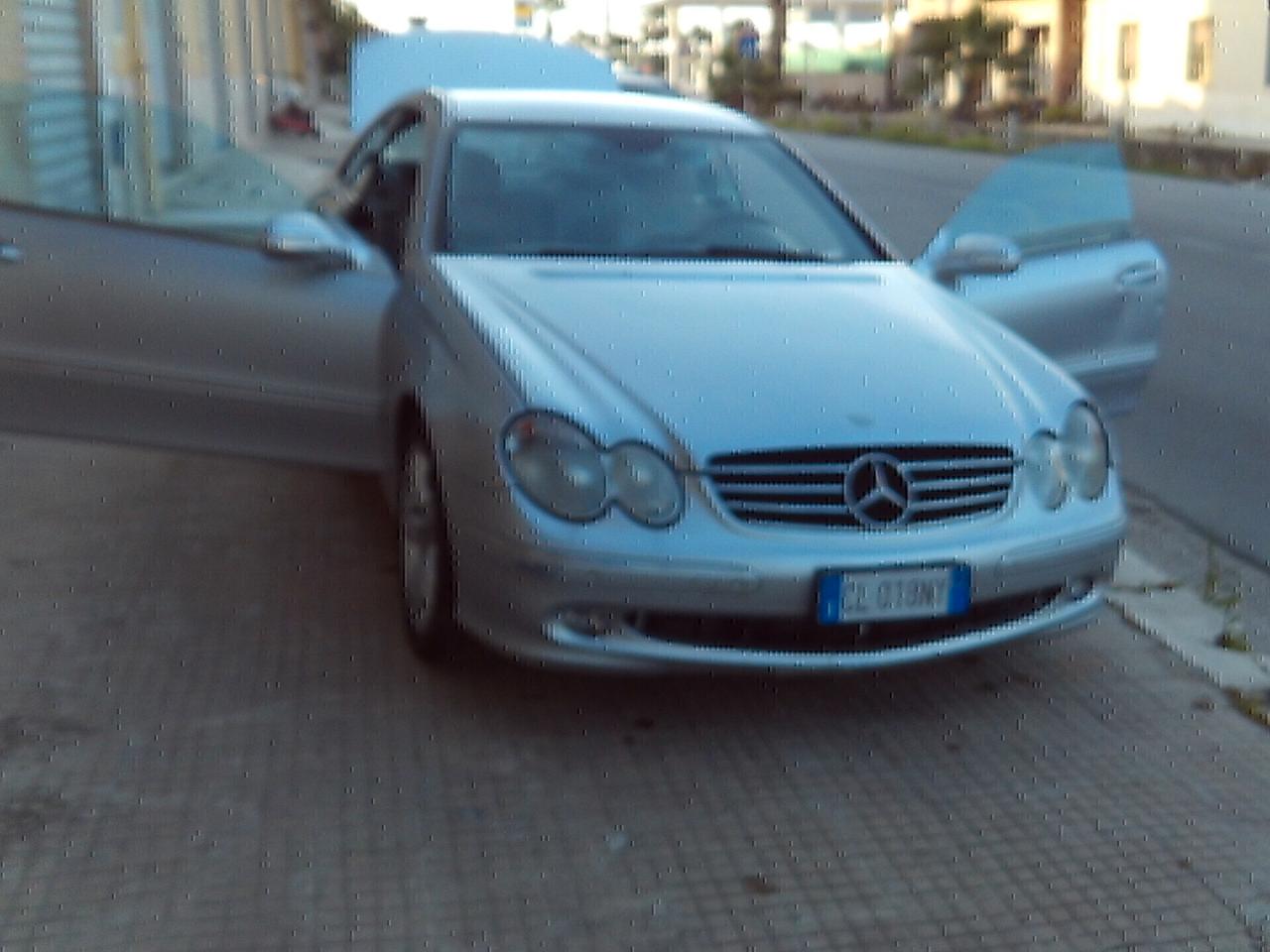 Mercedes-benz E 270 COUPE