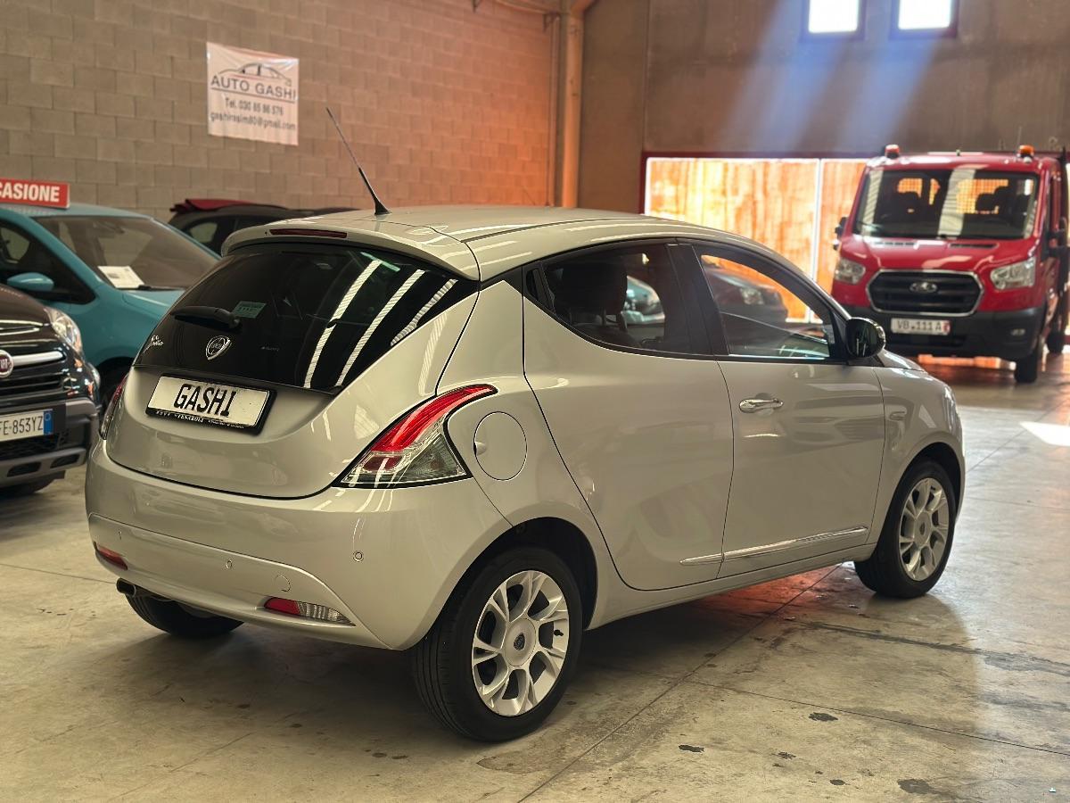 LANCIA - Ypsilon - 1.2 69 CV 5p. Platinum