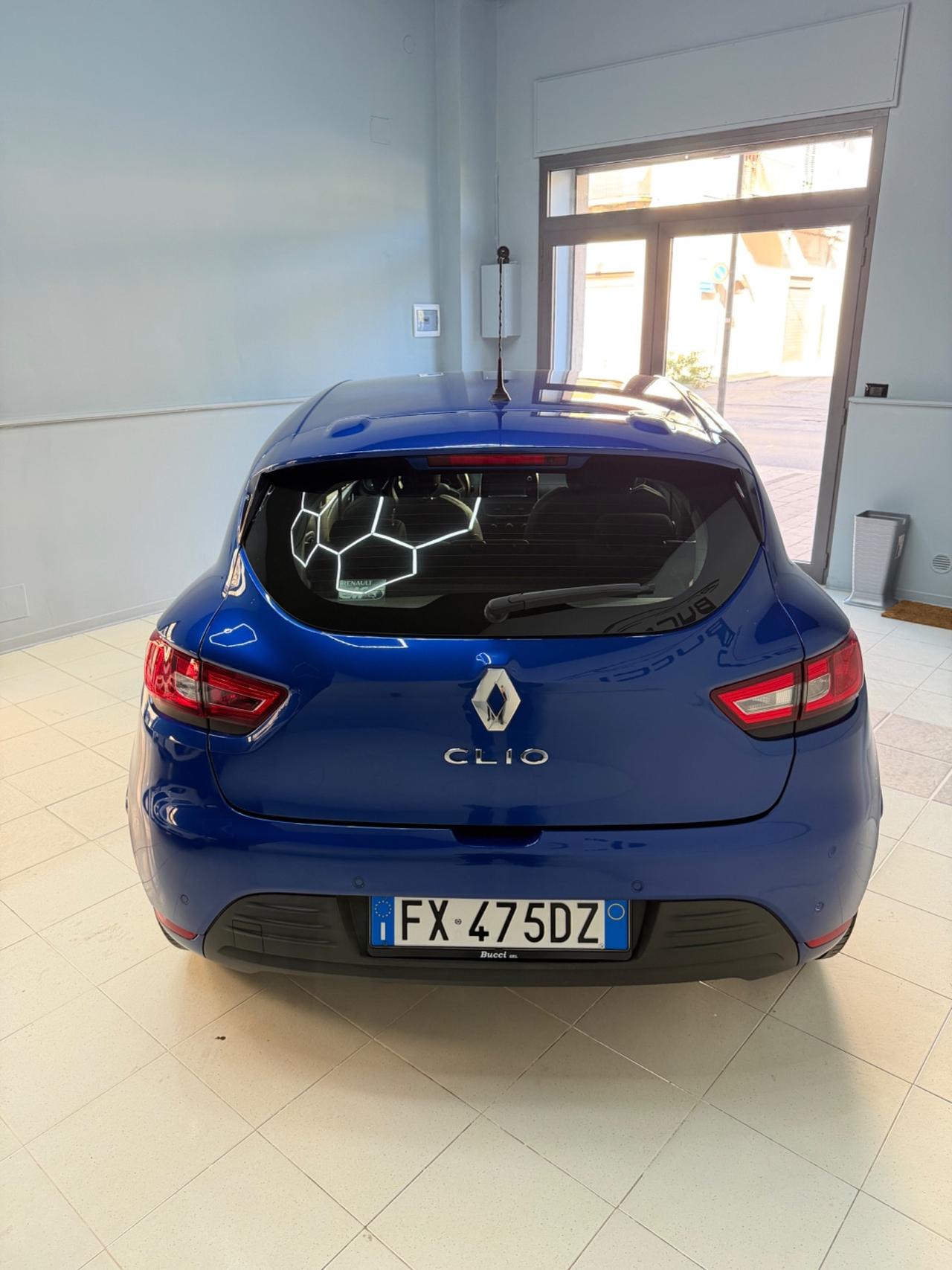 Renault Clio dCi 8V 90 CV 5 porte Moschino Life