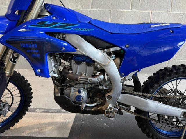 YAMAHA YZ 250 F blu (57 ore di utilizzo)