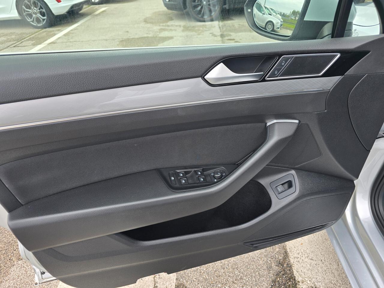 Vw Passat Variant 2.0 TDI SCR EVO DSG Business