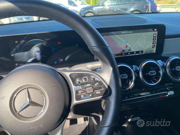 MERCEDES-BENZ GLB 200 d Automatic Business Extra