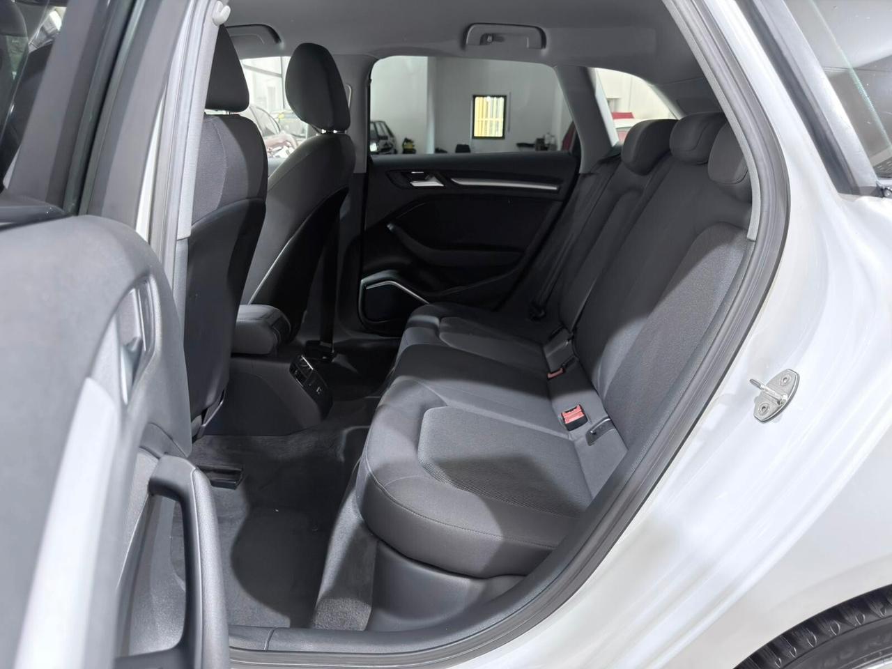 AUDI A3 SPB 35 2.0TDI 150cv S-LINE S-TRONIC