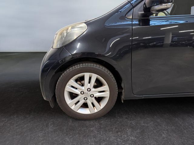 TOYOTA iQ 1.3 Executive Automatica