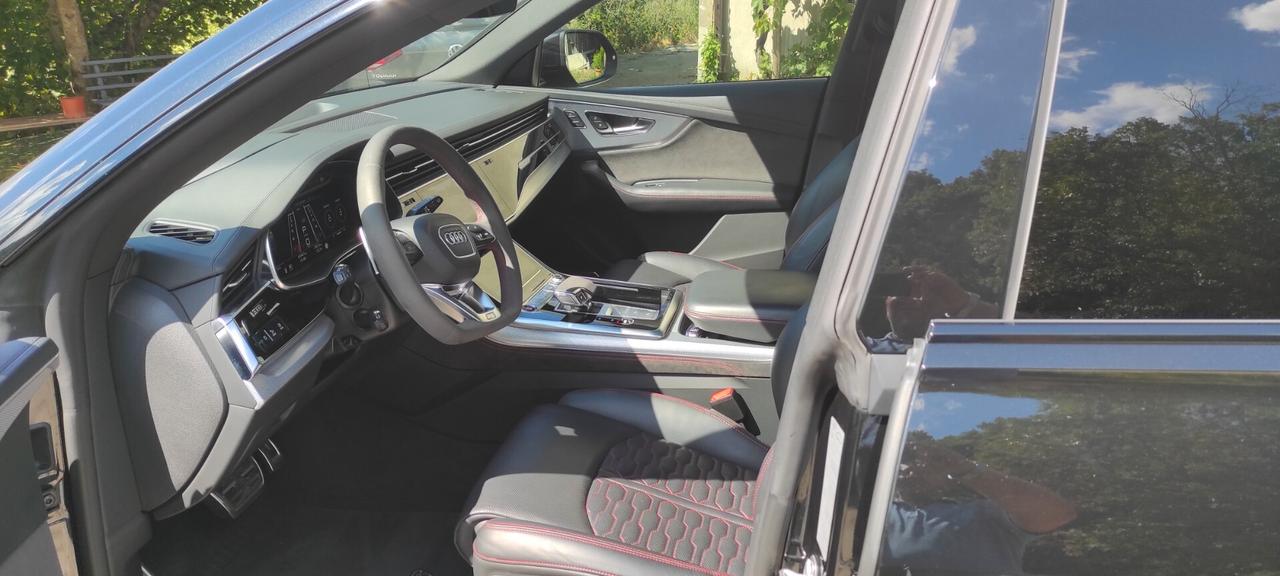 Audi Q8 RS TFSI V8 quattro tiptronic s line