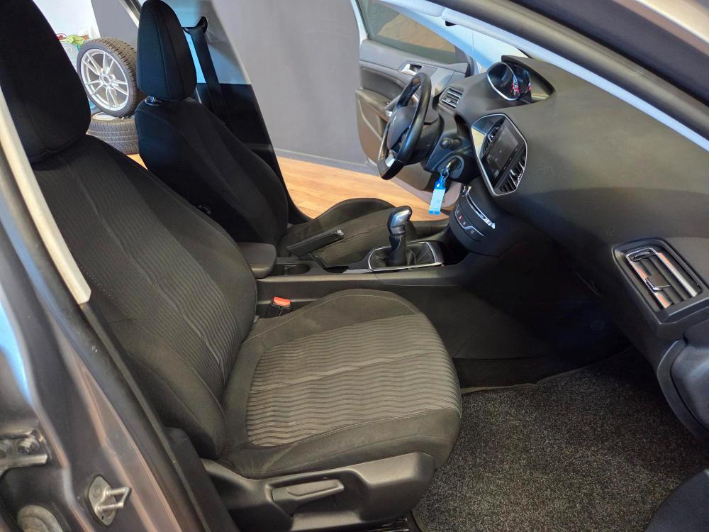 Peugeot 308 5 Porte 308 5p 1.6 bluehdi Active s&s 100cv