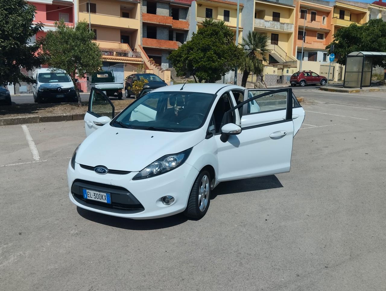 Ford Fiesta 1.4 5 porte Bz.- GPL Titanium