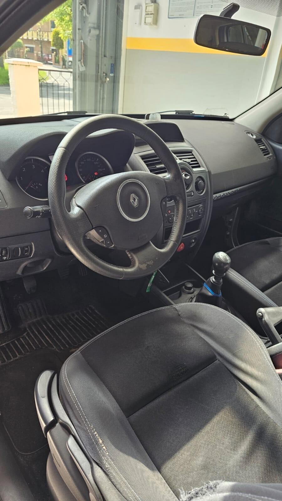 Renault Megane 1.5 Dci 5 porte