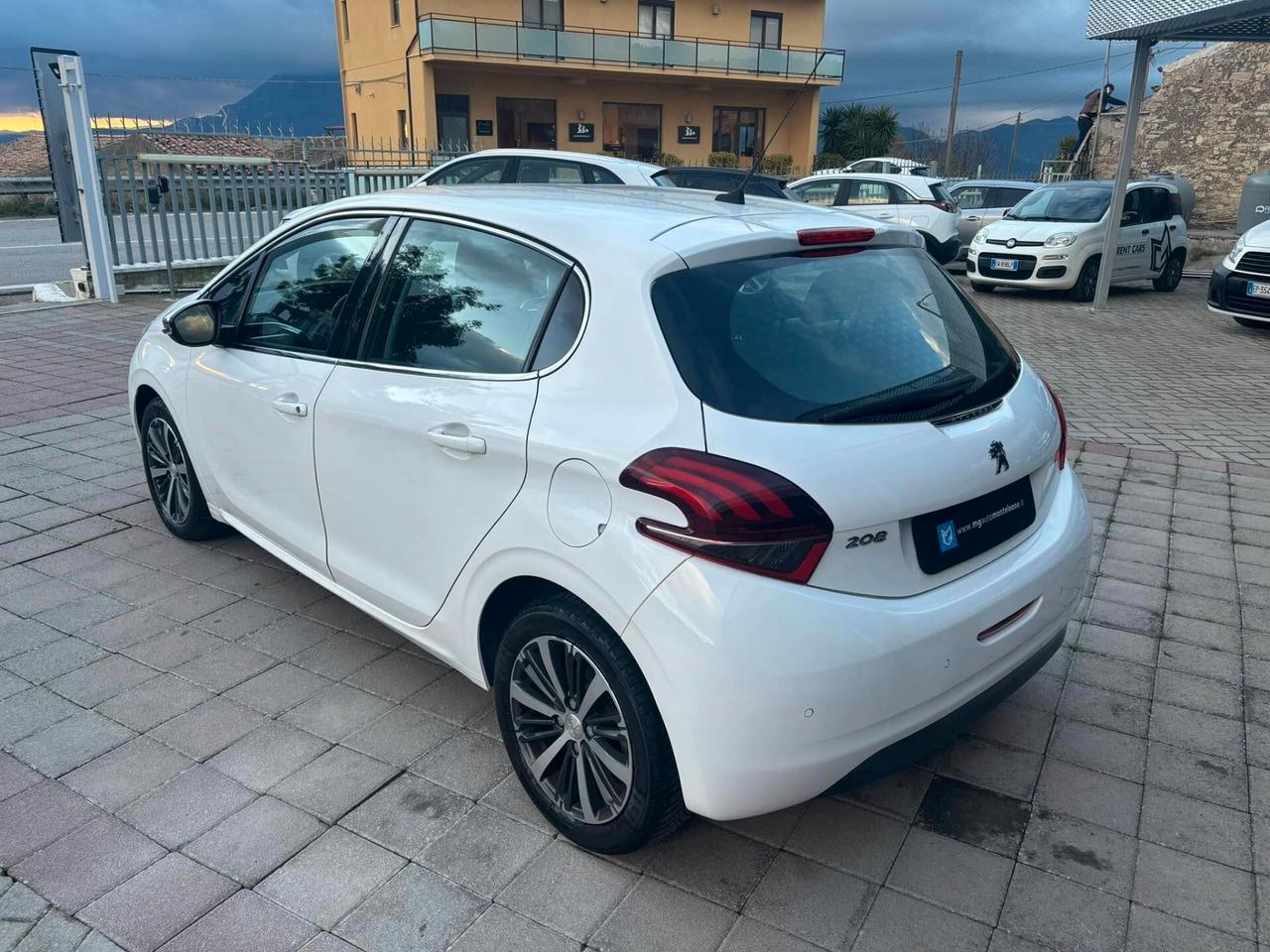 PEUGEOT 208 - 2018