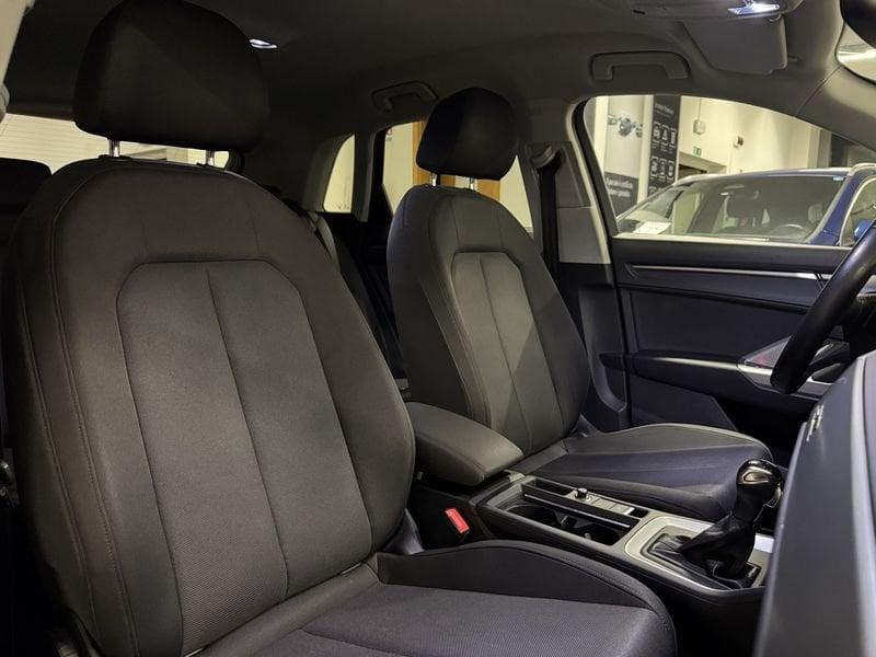 Audi Q3 Q3 2.0 TDI 150 CV S tronic S line Edition