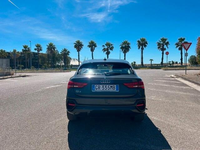 Audi Q3 35 TDI quattro S tronic Identity Black