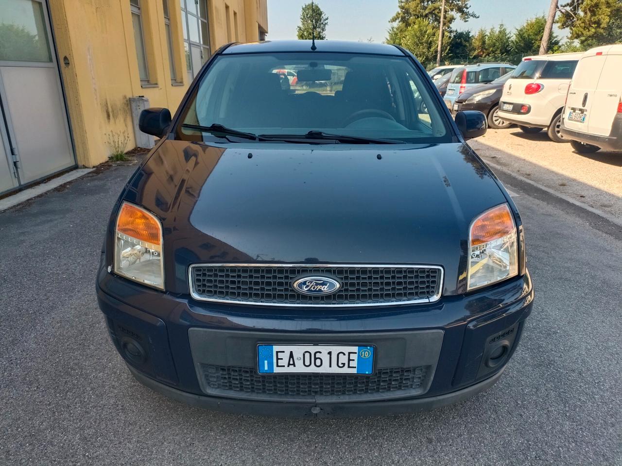 Ford Fusion 5p. GPL