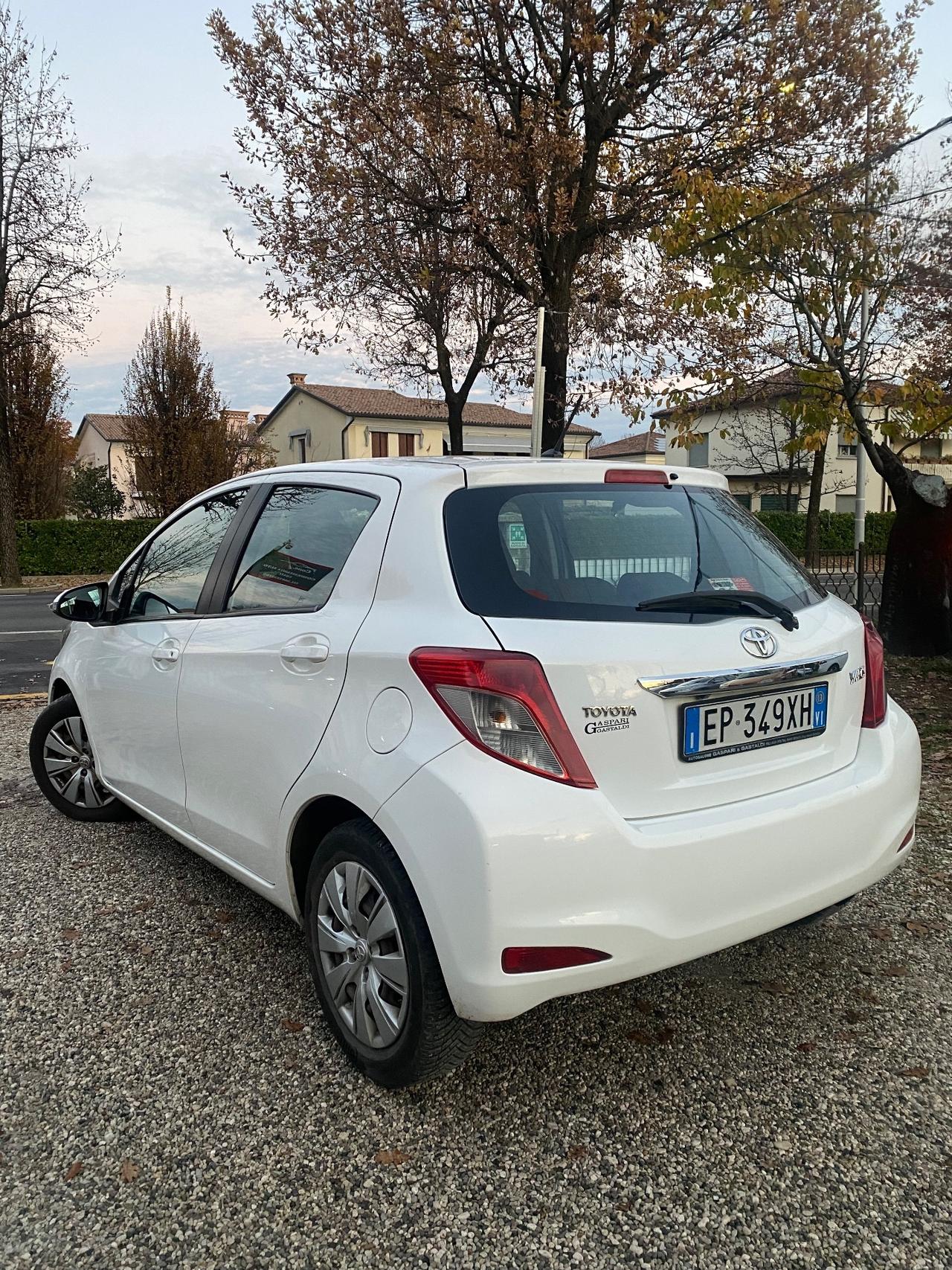 Toyota Yaris 1.4 D-4D 5 porte Lounge