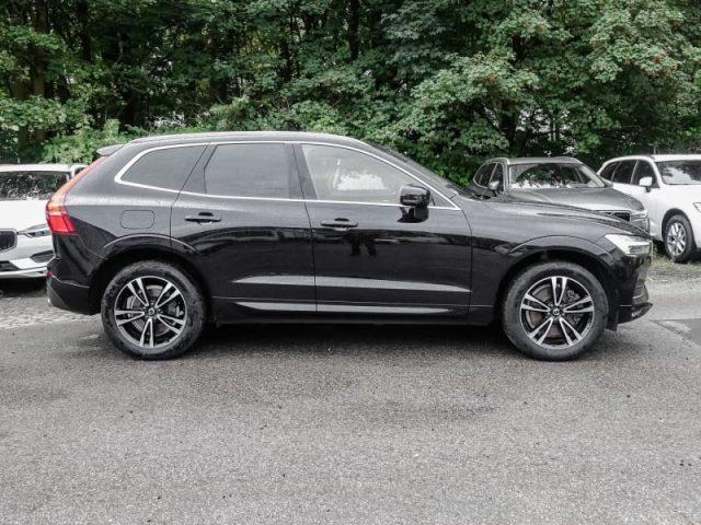 VOLVO XC60 B4 (d) AWD Geartronic Momentum Pro