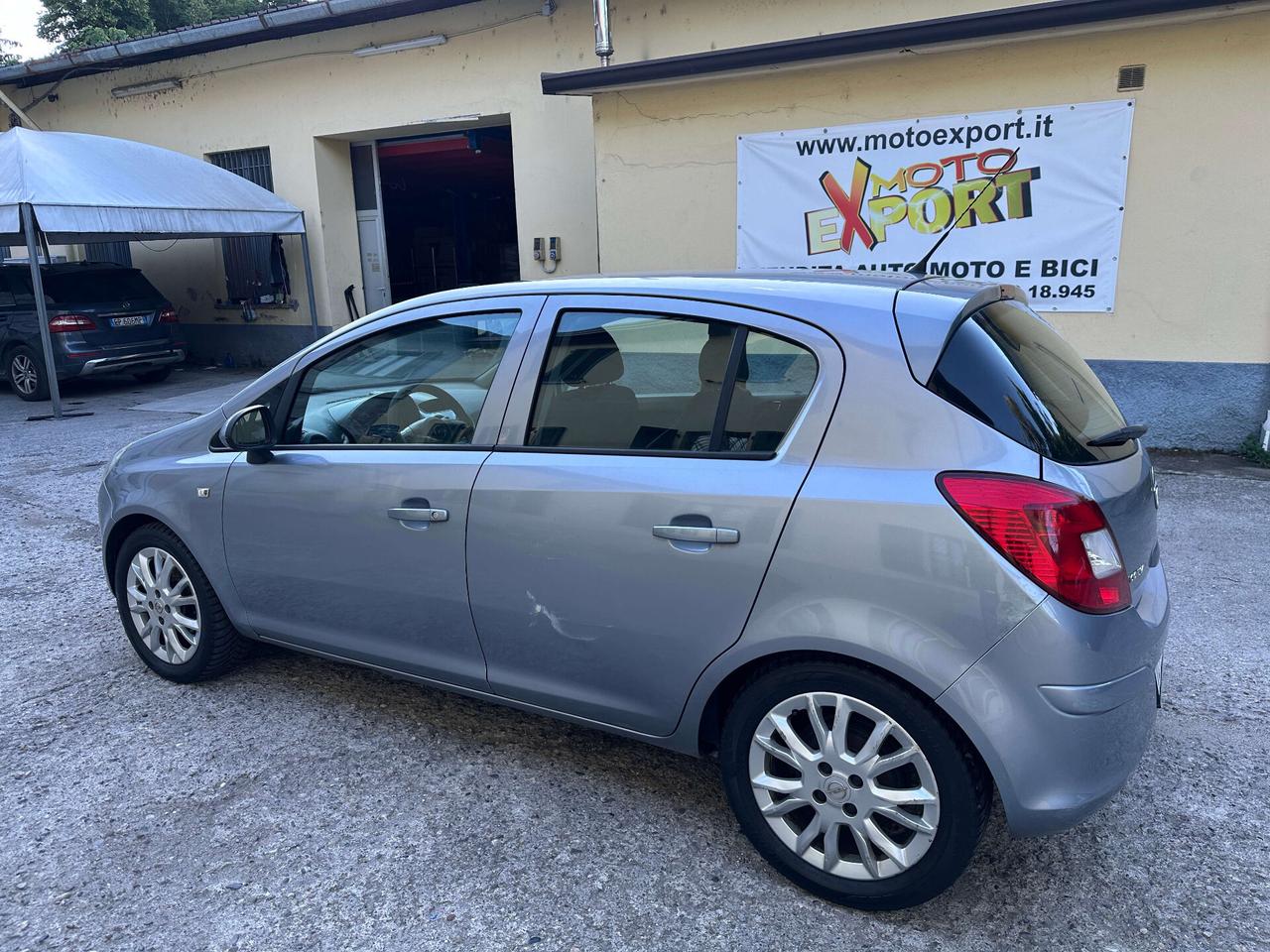 Opel Corsa 1.2 80CV 5 porte GPL-TECH Club