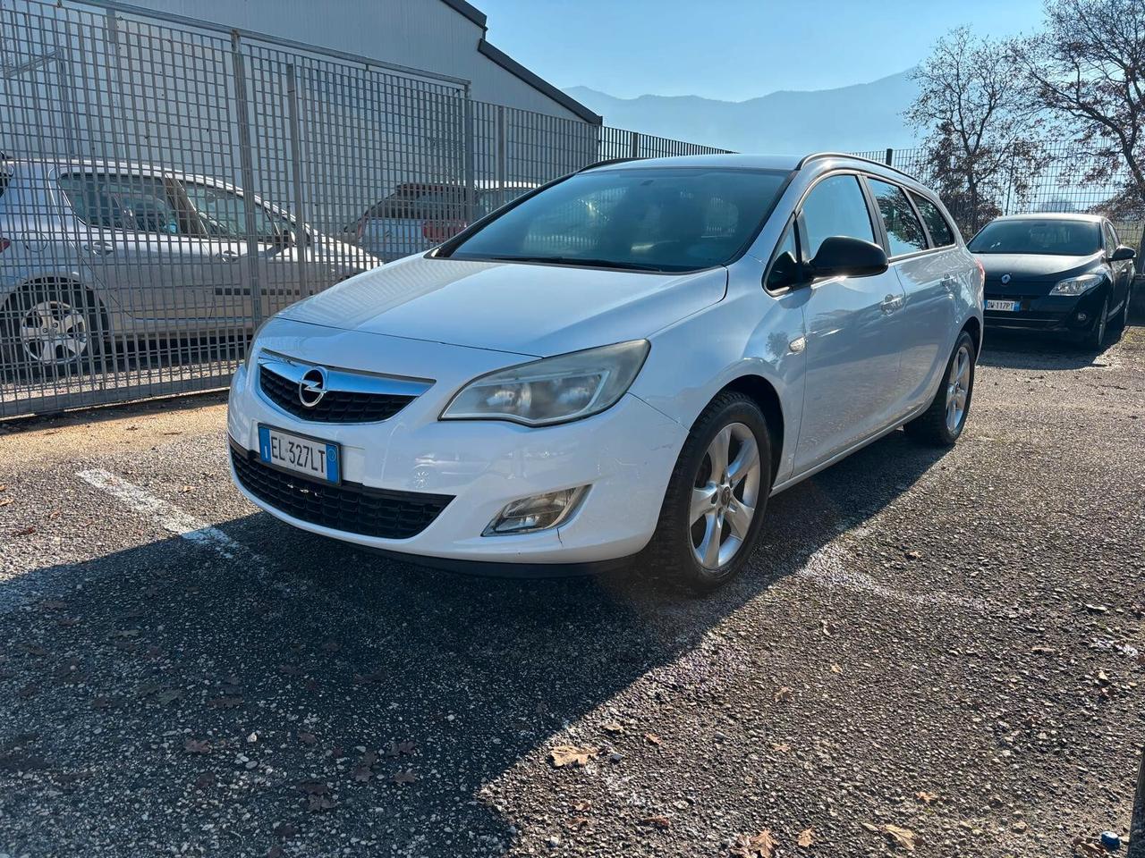Opel Astra 1.7 CDTI Sports Tourer - 2012