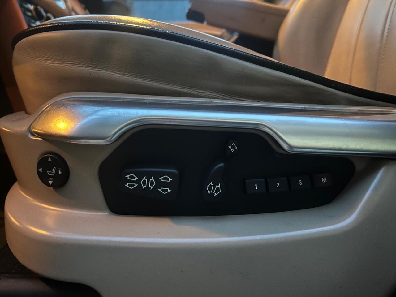 Land Rover Range 3.0 Td6 Vogue Foundry