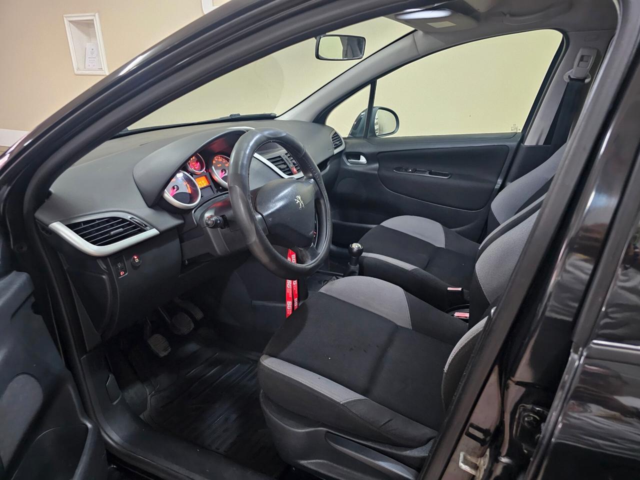Peugeot 207 1.4 8V 75CV 5p. X Line ECO GPL