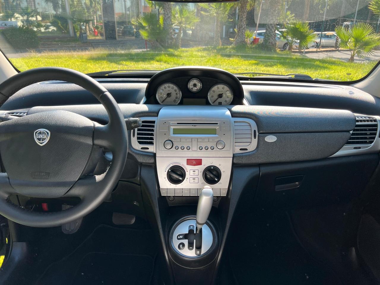Lancia Ypsilon 1.3 MJT 90 CV Platino