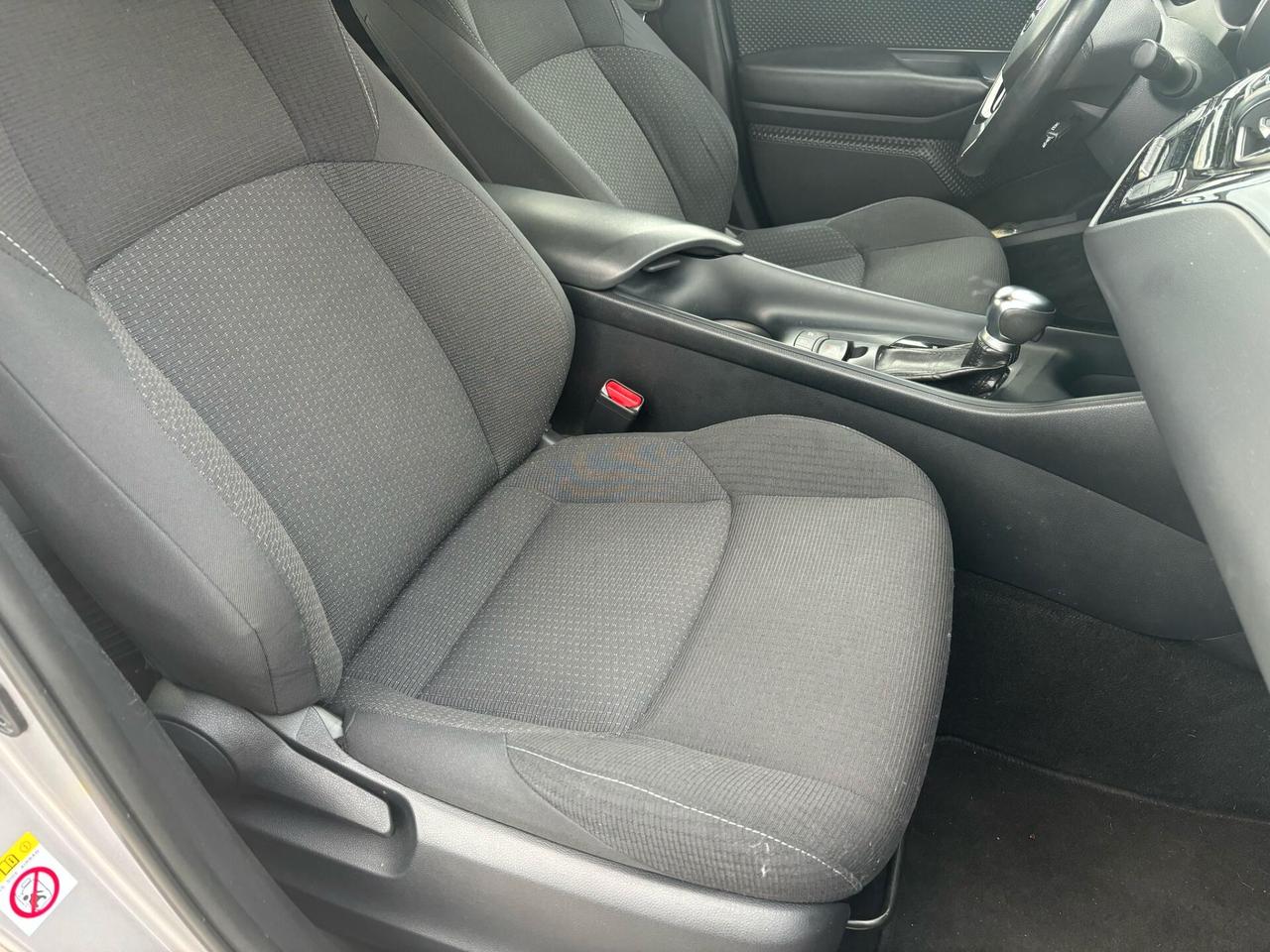 Toyota C-HR 1.8 Hybrid E-CVT Business