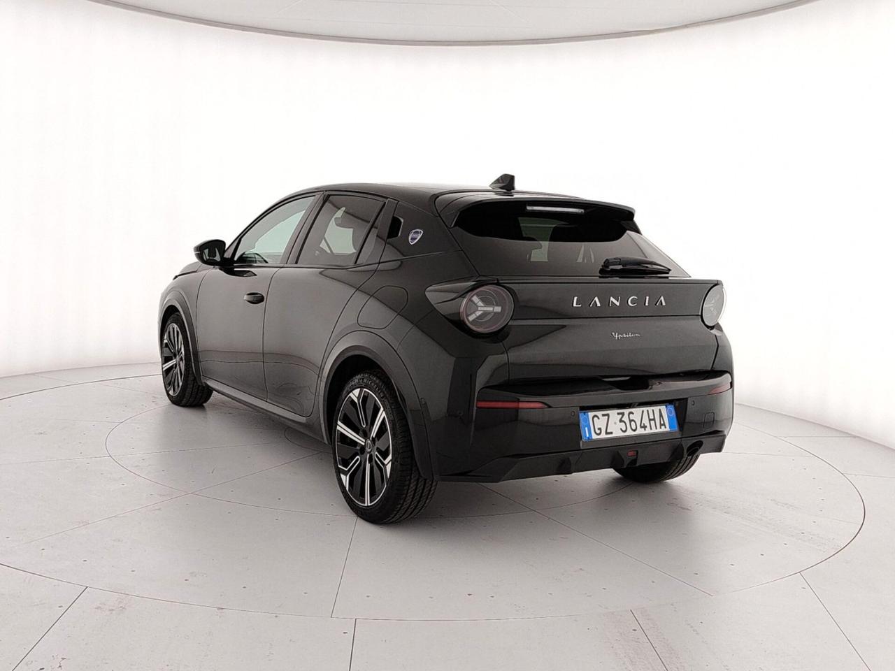 Lancia Ypsilon Hybrid e-DCT LX