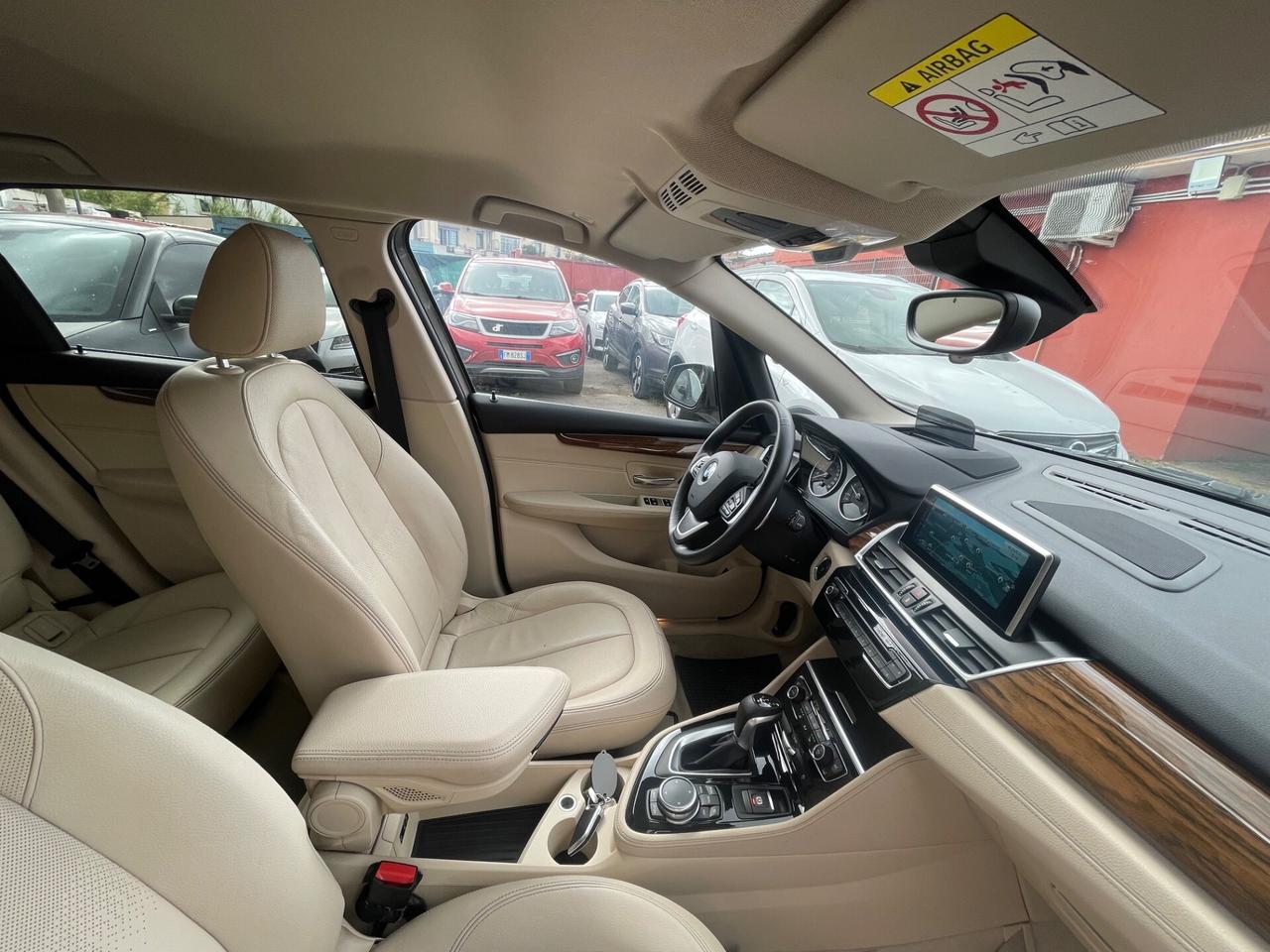 218d Active Tourer Luxury-STRAFULL -UNIPRO-RATE