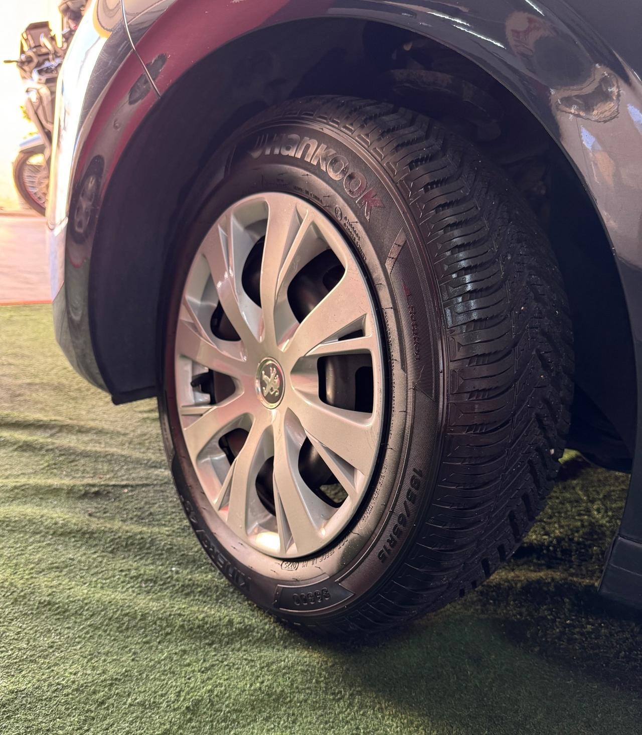 Peugeot 208 5 porte Access 110000 CHILOMETRI