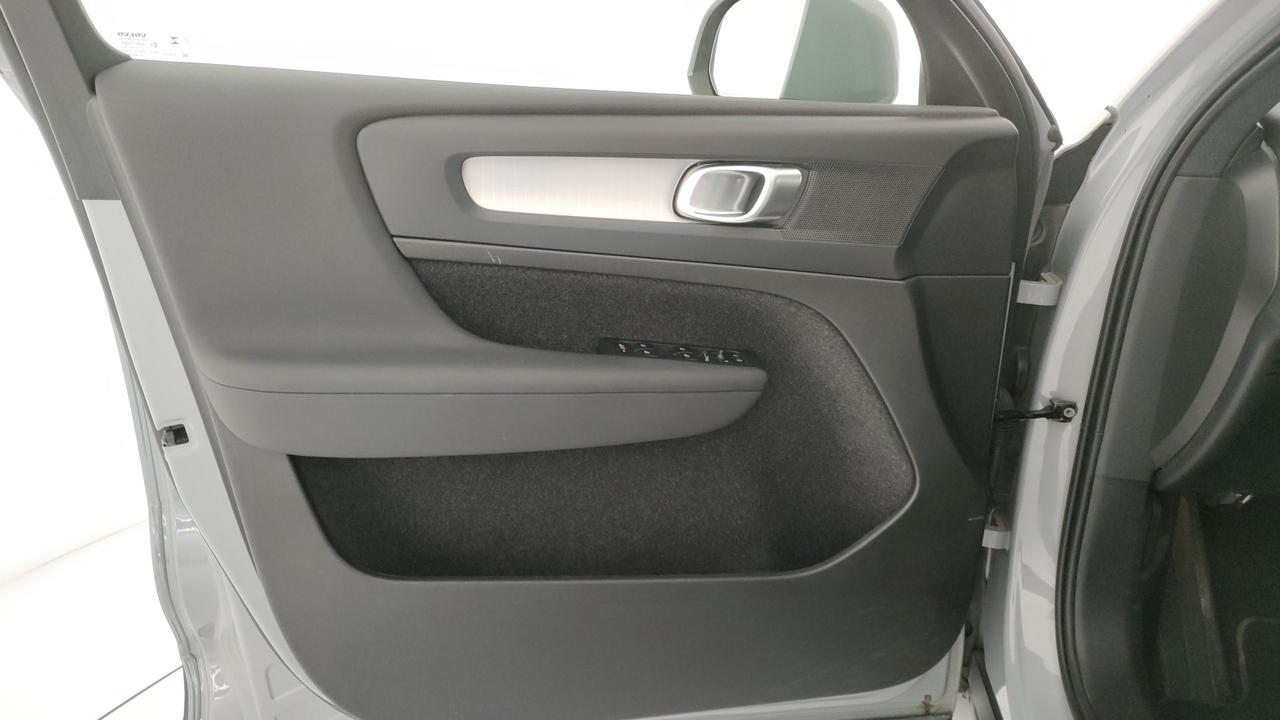 VOLVO XC40 2.0 b3 Essential auto