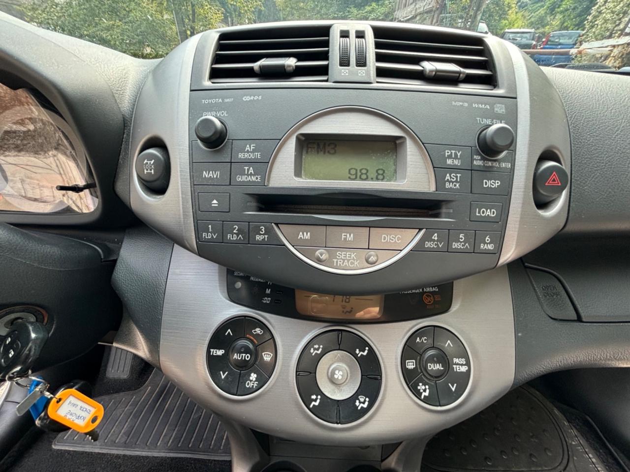 Toyota RAV 4 RAV4 2.2 D-4D 177 CV Sol Plus