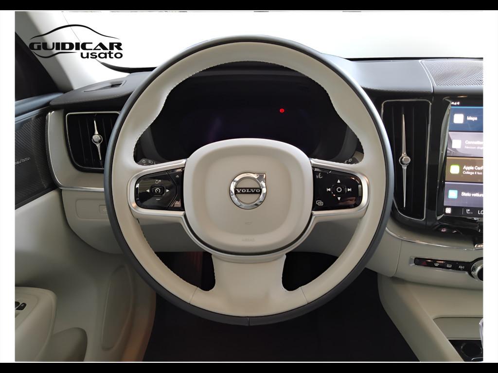 VOLVO XC60 II 2022 - XC60 2.0 t6 recharge phev obc 6,4kW Ultimate Dark awd auto