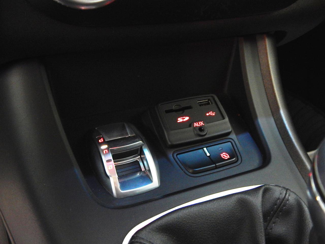 Alfa Romeo Giulietta 1.6 jtdm Distinctive 120cv NAVI-PELLE-PARK-LED