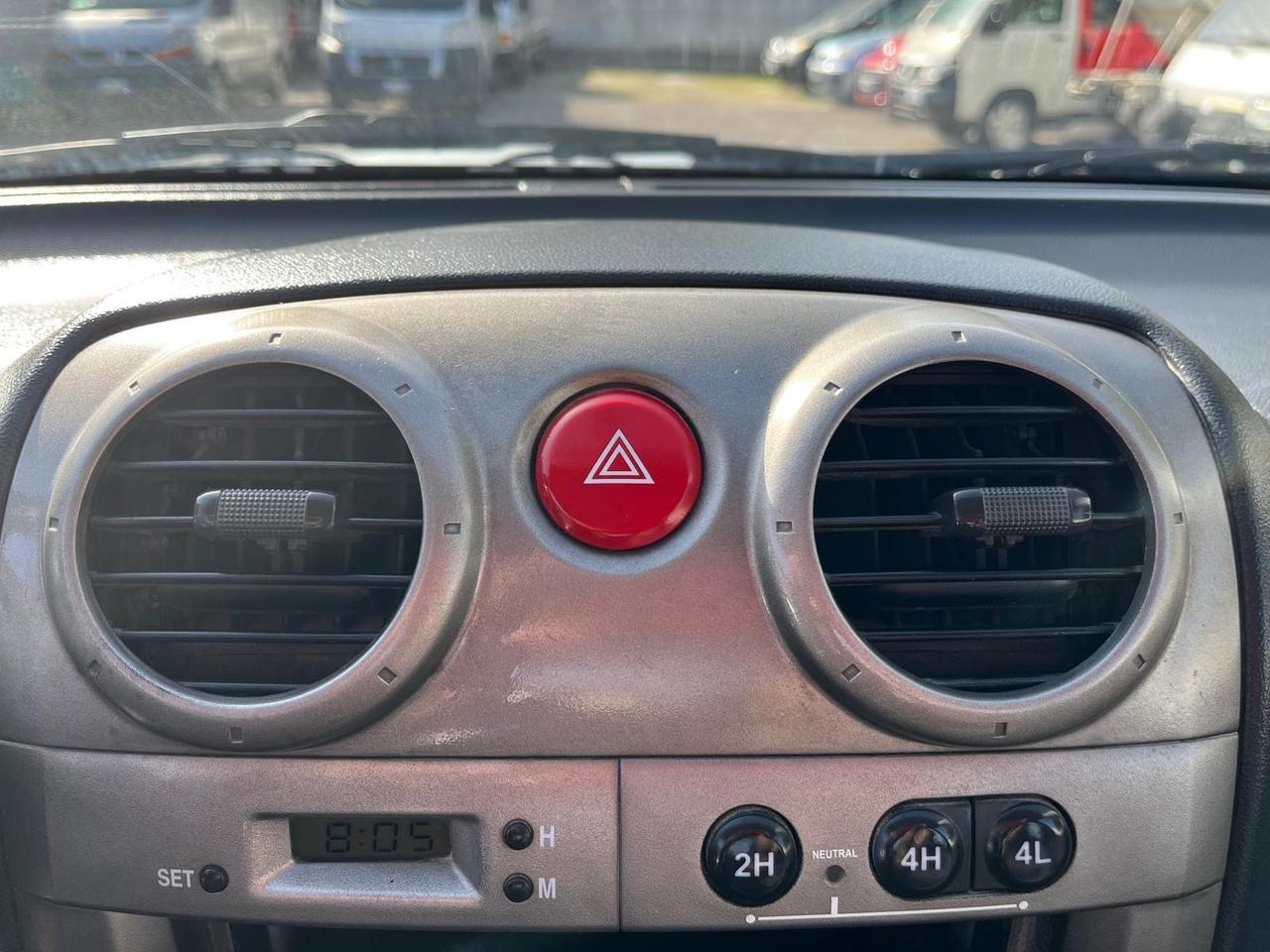 IsuzuD-Max-3.0T.D-4WD/4P-c.aut-km135000-2010