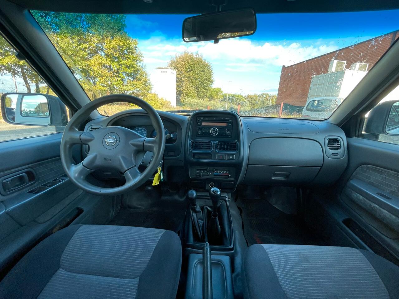 Nissan Navara NP300 2.5 Dci Double Cab 133cv Autocarro+Gancio