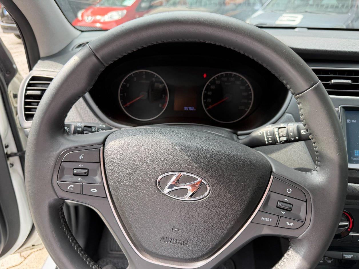 Hyundai i20 5 Porte i20 5p 1.2 mpi Connectline 75cv CAR PLAY+RETROCAMERA