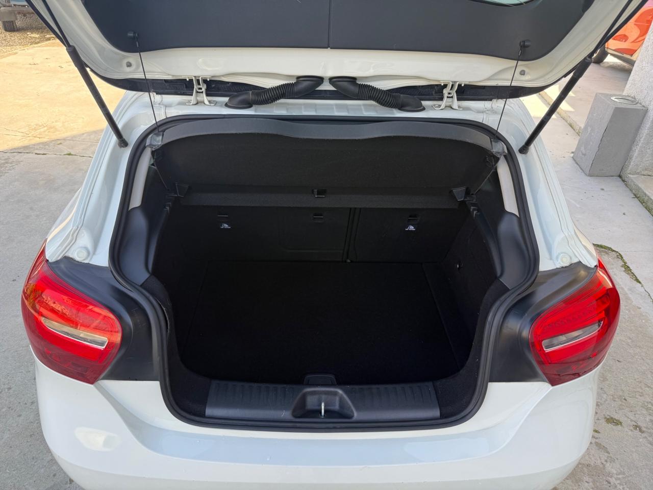 Mercedes-benz A 180 d Business