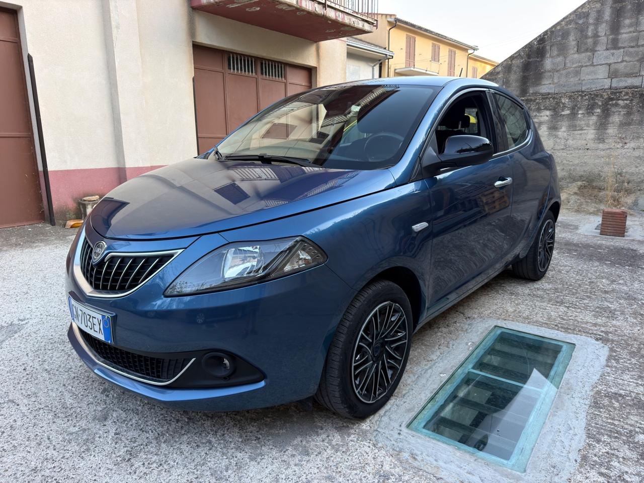 Lancia Ypsilon 1.0 FireFly 70cv Hybrid Gold 2023