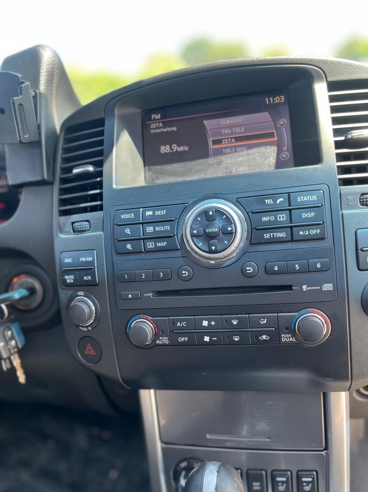 Nissan Navara 3.0 dCi 4 porte Double Cab LE V6