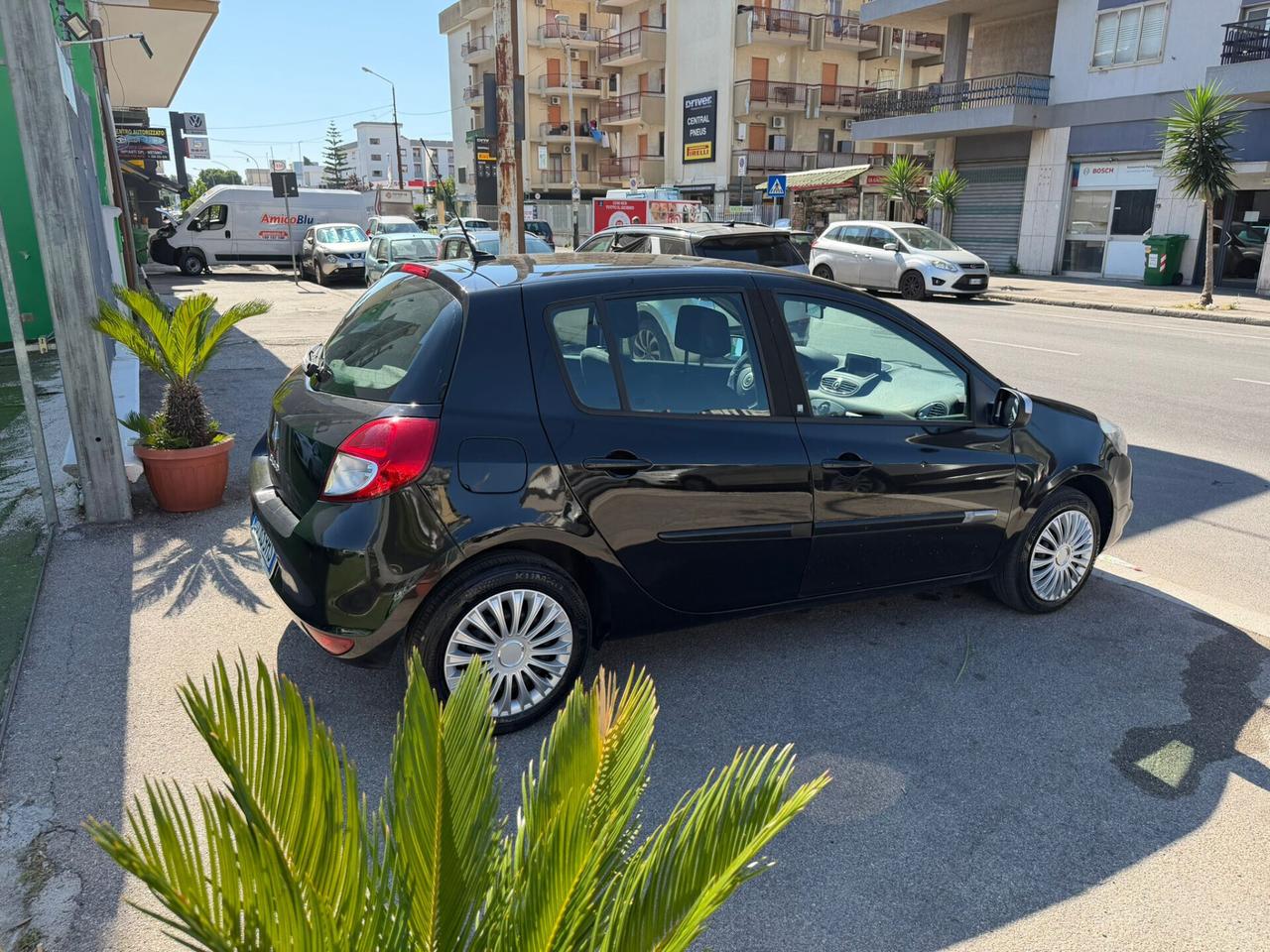 Renault Clio 1.2 16V 5 porte Dynamique