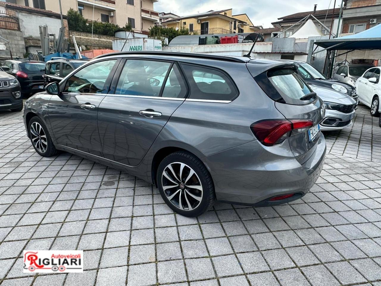 Fiat Tipo 1.6 Mjt S&S SW Lounge - Solo 133.233 Km!