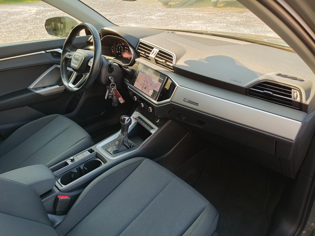 Audi Q3 45 TFSI e S tronic Sport Hybrid